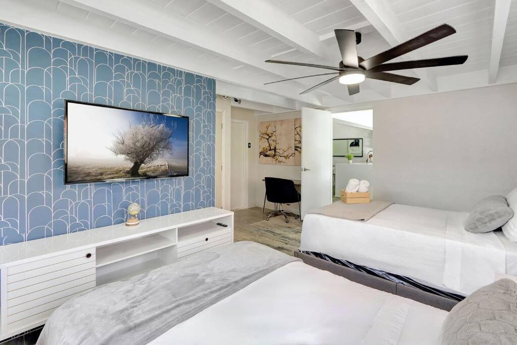 Hébergement de vacances 3br 2ba With Pool Near Nightlife And Beach!