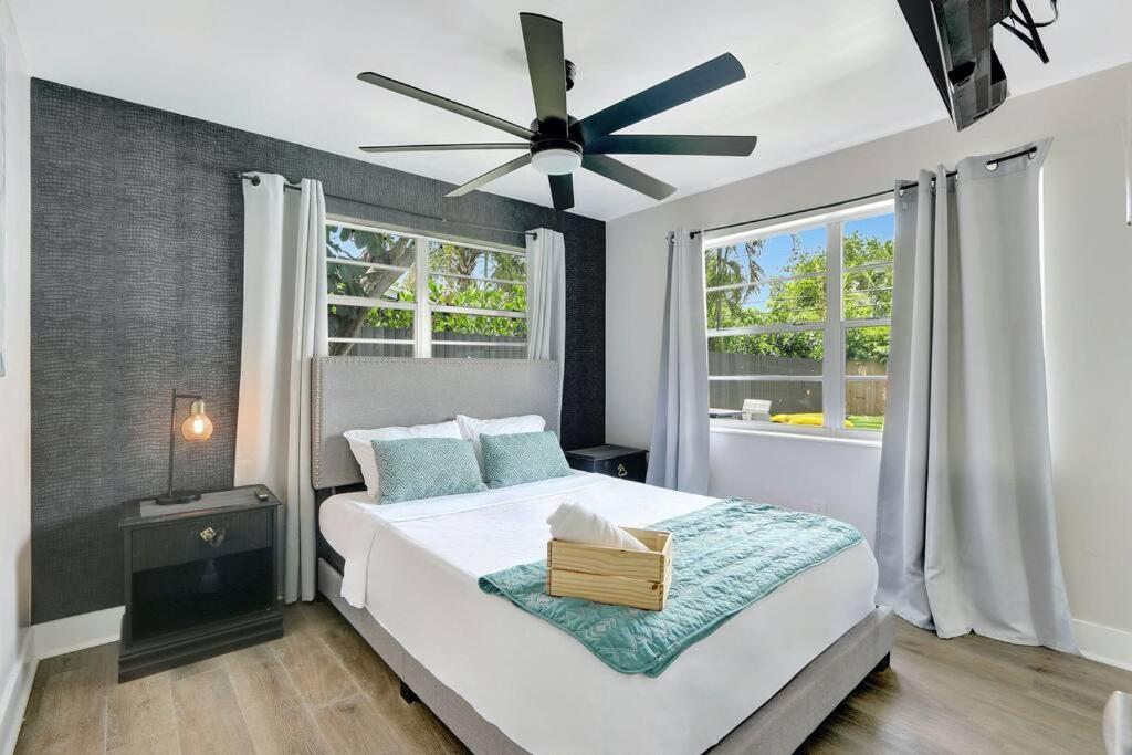 Hébergement de vacances 3br 2ba With Pool Near Nightlife And Beach! *